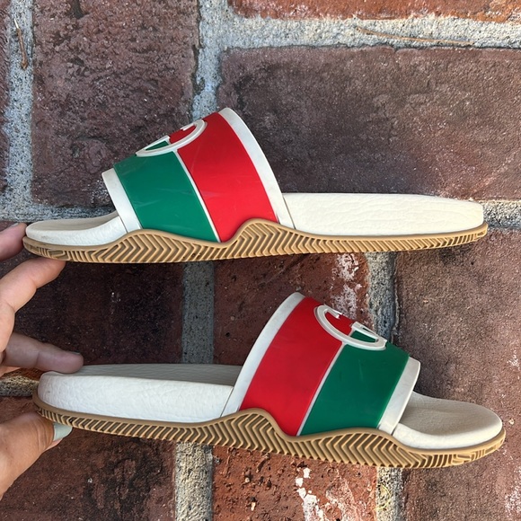 Gucci Rubber GG interlock slides sandals.❤️ - Picture 12 of 17